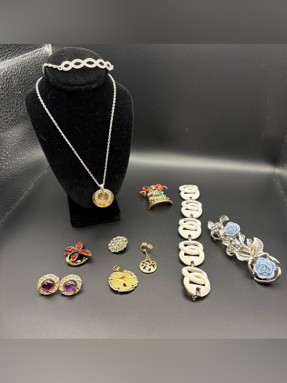 Collection of Jewelry